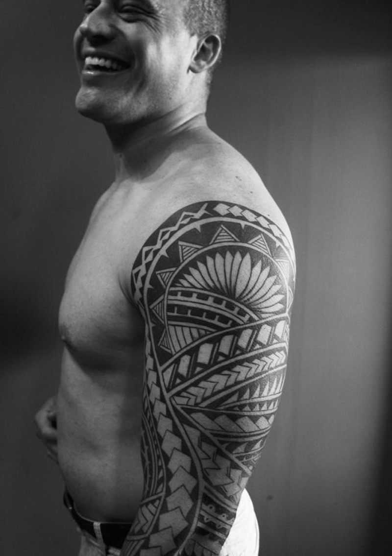 polynesian-tattoo-free-hand-detail-sleeve-california-01